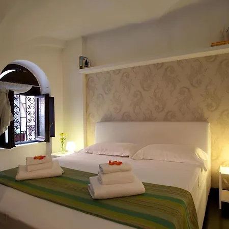Apartment Colosseum Secret *
